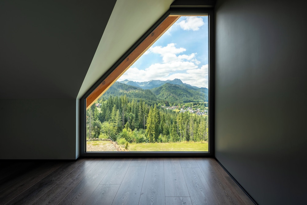 Landscape Cyrhla LoftAffair Collection