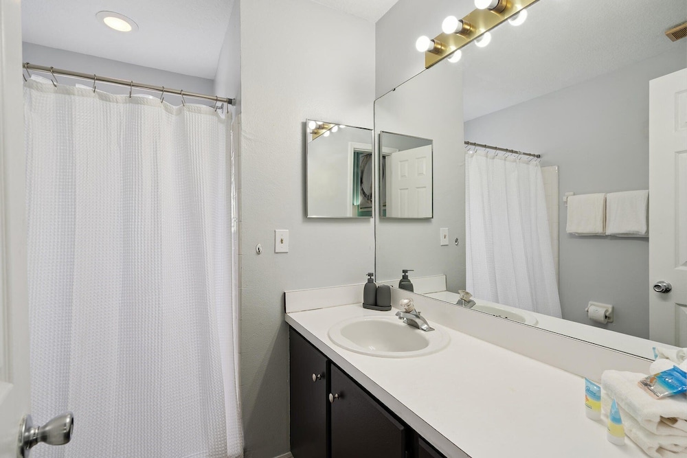 2022 Royal Bay Blvd Unit 94