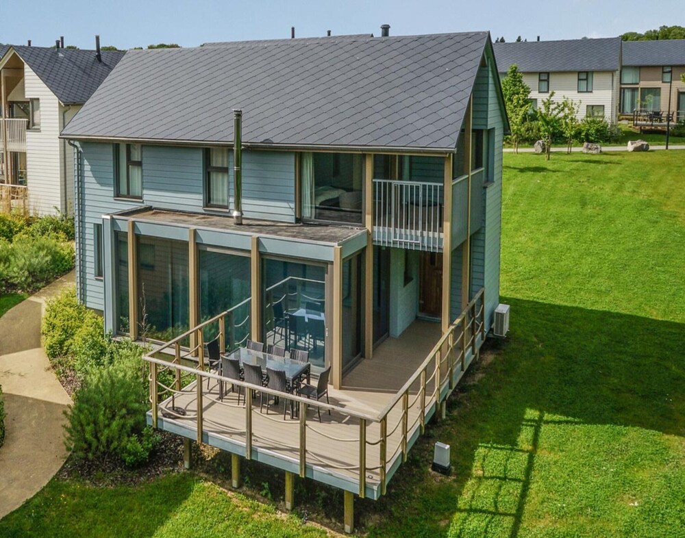 Tranquil Villa for 8 Guests