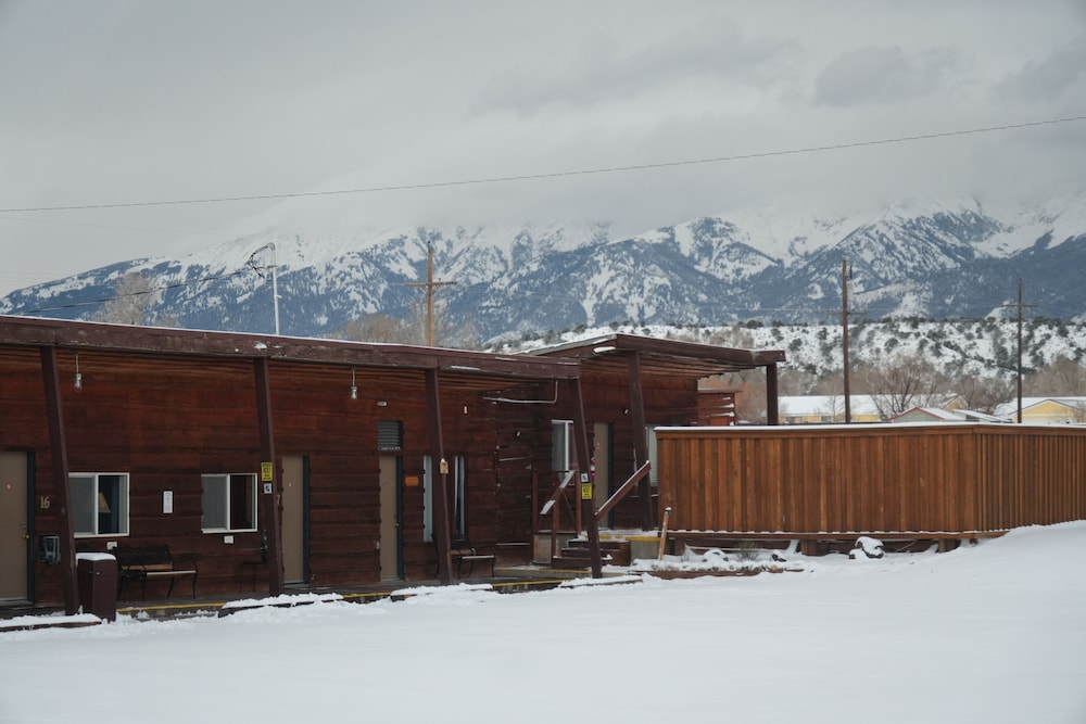 The Lodge Motel