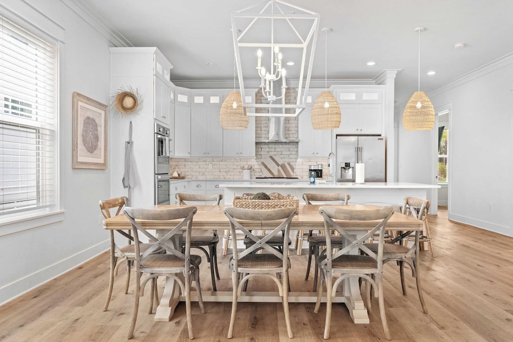 Sleeps 34! 2 Homes, Private Pools, Firepit, Golf Cart, Walk to Beach Seagrove San Juan by Avantstay