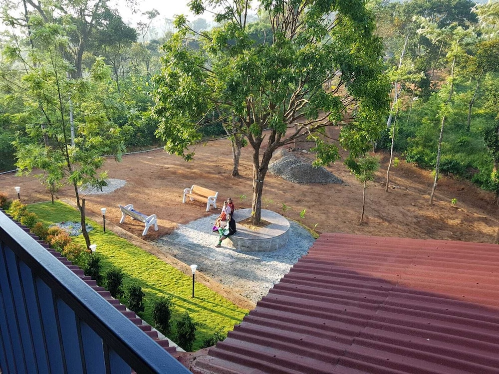I-ROOMZ Donimoole Homestay