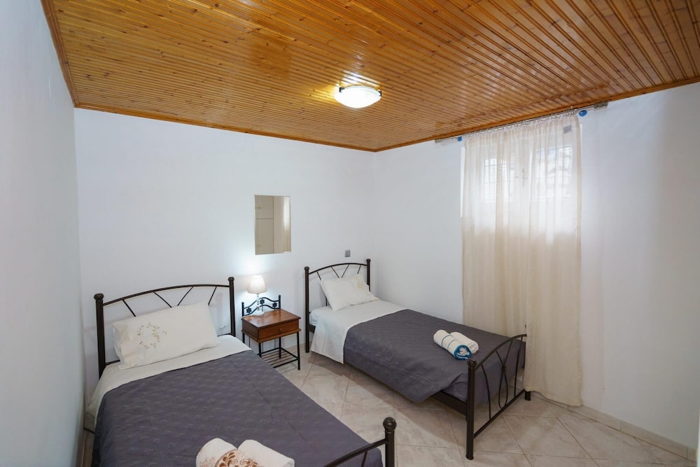 Hydra Melina George Home-saronic Cozy Getaway photo 3