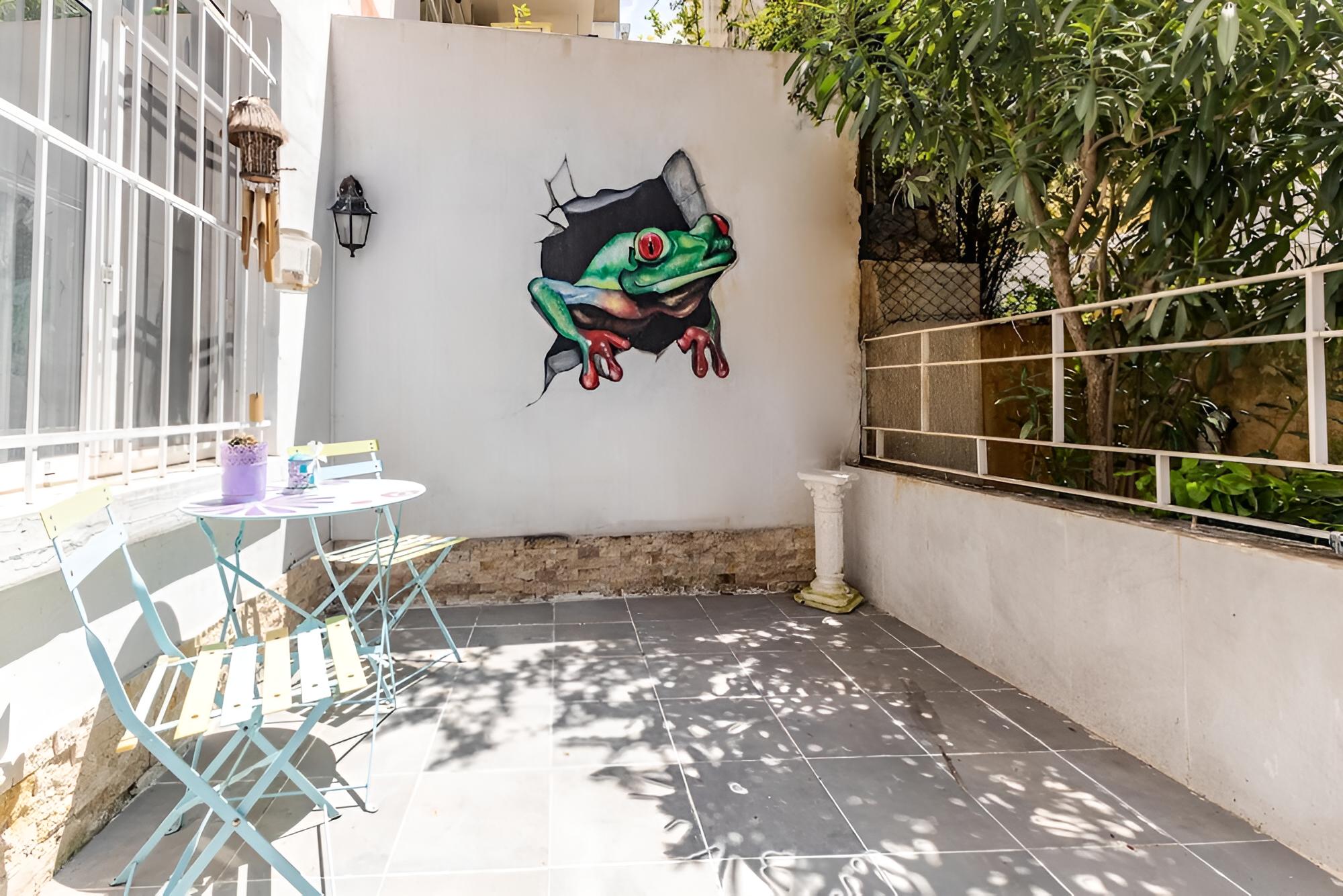 Comfortable House With a Cute Backyard in Kadikoy