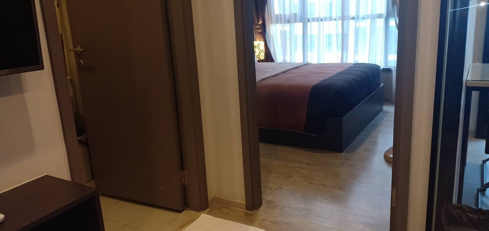 The Base Central Pattaya - 1 bdr Condo With Pool