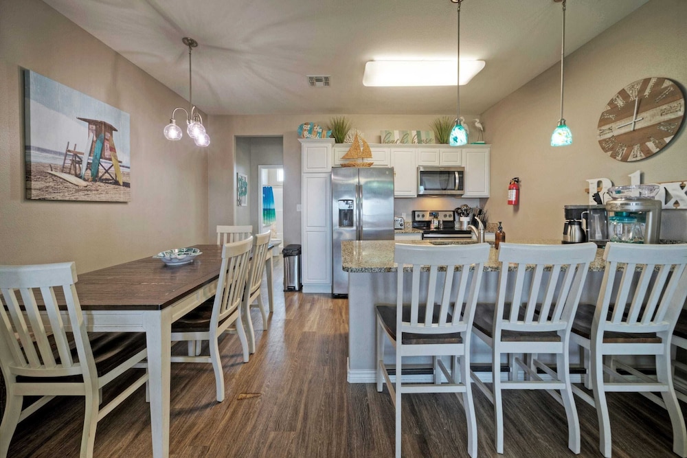 The Beautiful Place by Avantstay Mins to Beach + Family-friendly Pool