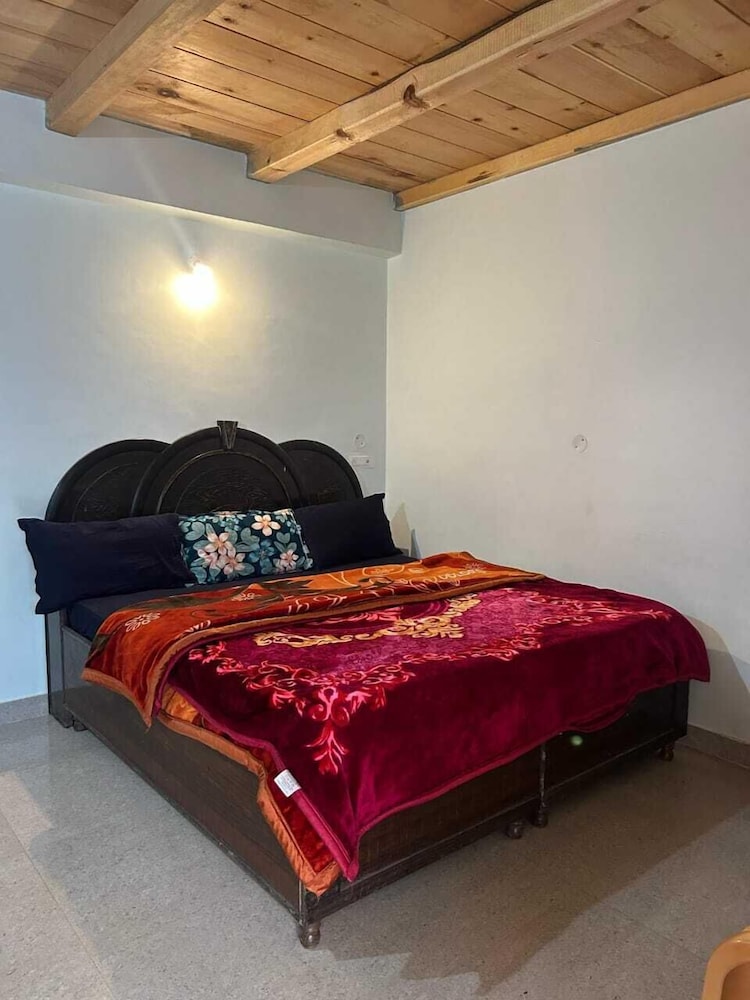 New Brahma Guesthouse