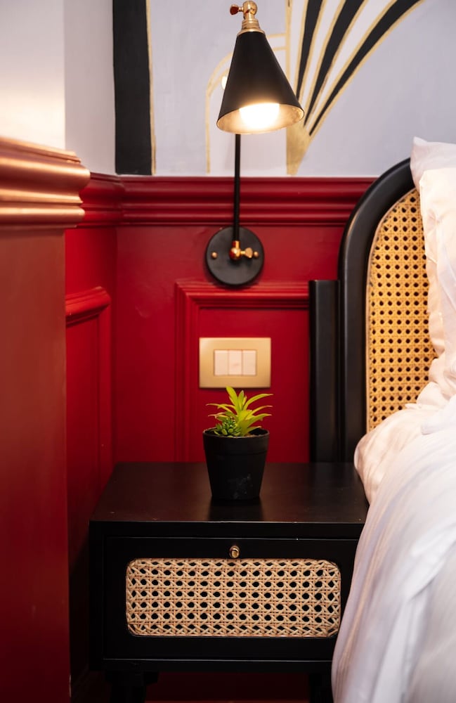 The Red-hot Retro 2bdr Apt. @ Cairo's Downtown