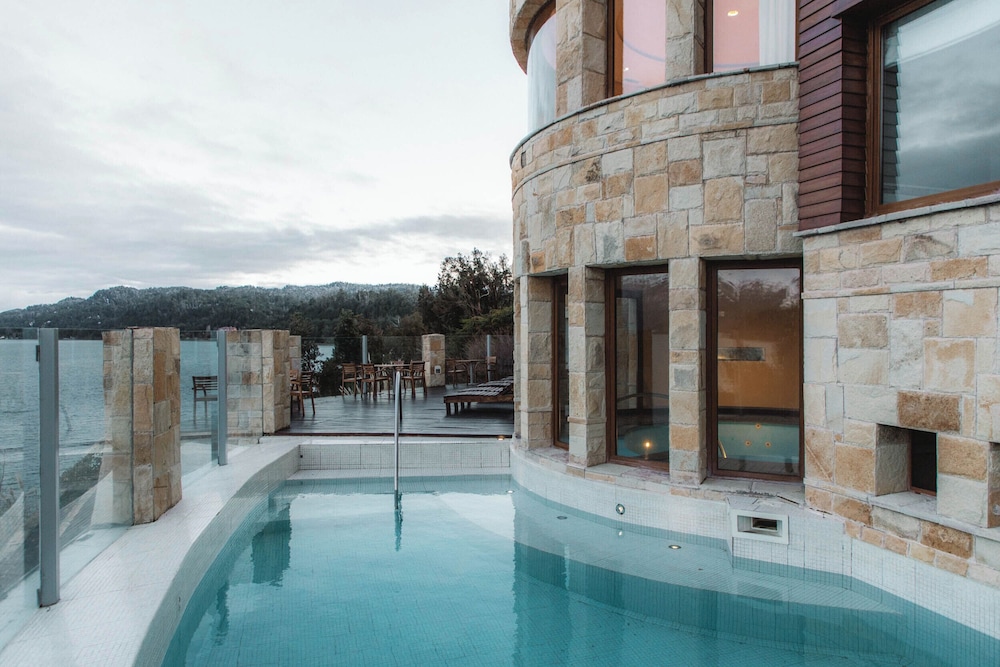 Rent Up -Casa junto al lago Nahuel Huapi