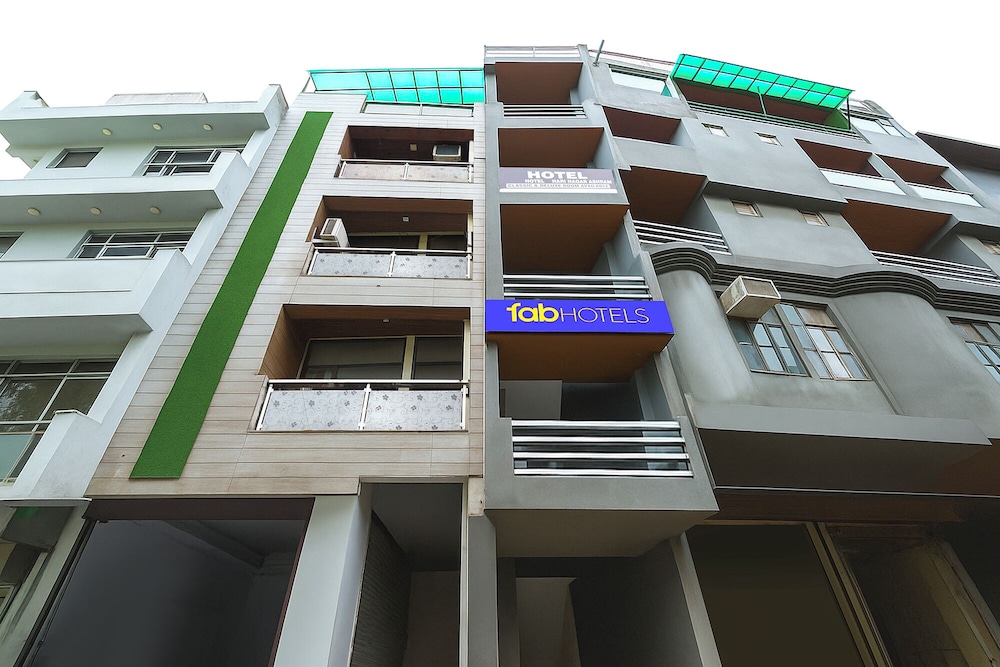 Fabhotel Hari Nagar Ashram