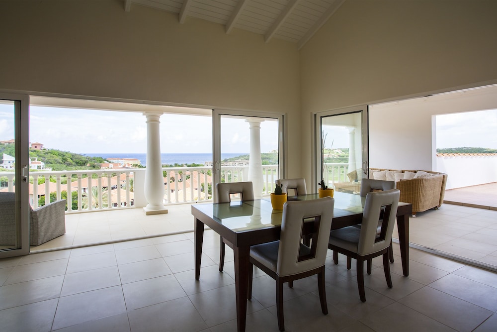 Blue Bay Apartments