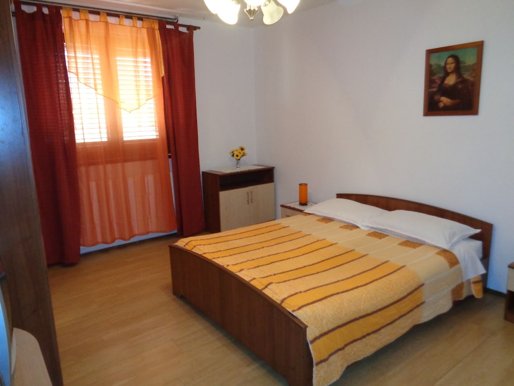 Apartments Ivica - Quiet Street view 2