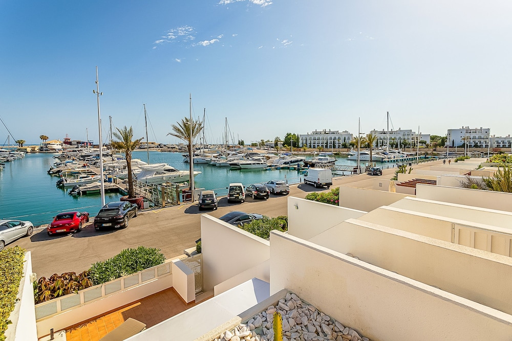 Onde a Marina Casa T2 HsR Vilamarina