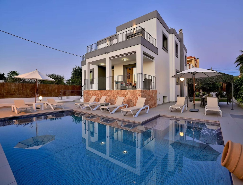 Amazing Villa Near Ibiza Town