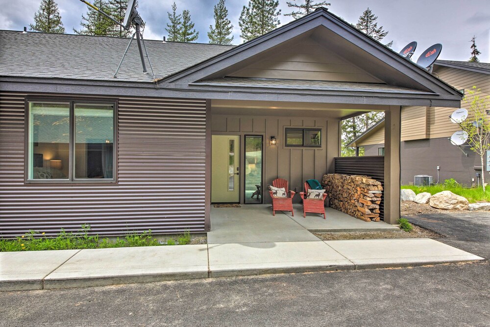 Elegant Priest Lake Townhome  1 Mi From Lake - Property Image 2