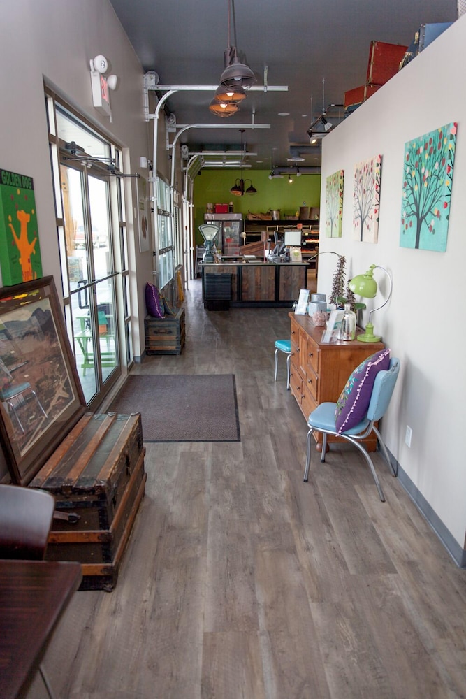 Kelowna Vacations - Hillcrest Farm Market BB - Property Image 10
