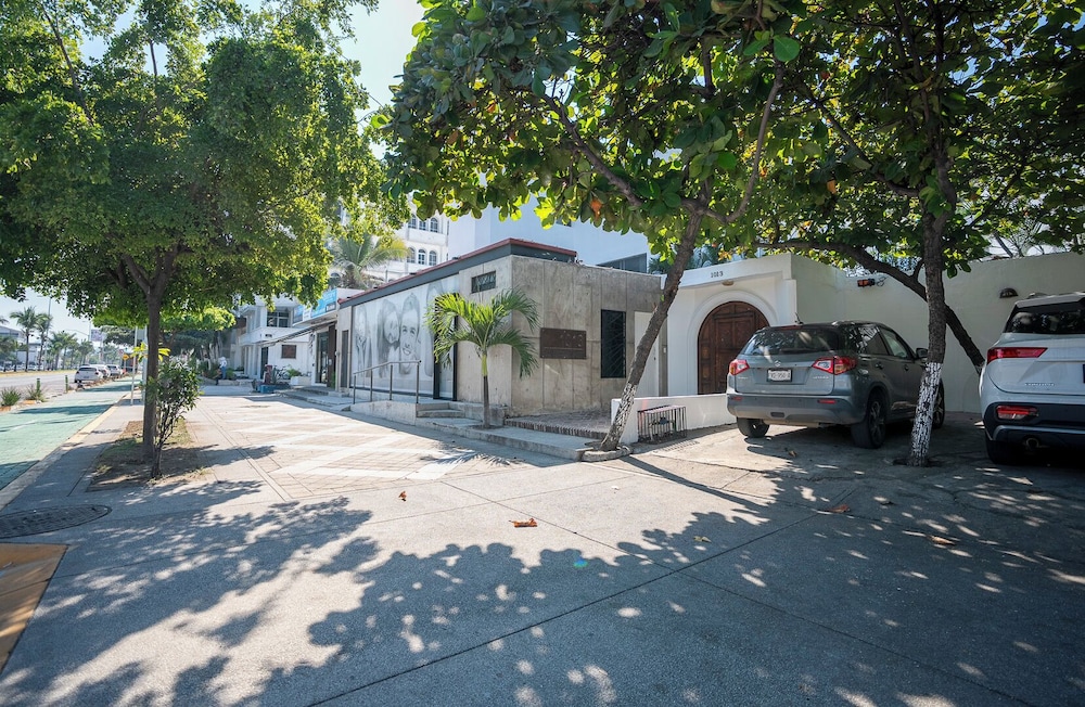 Playa Azul Apt with Sea views & Pool