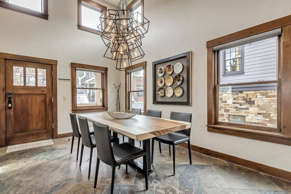 The Peak At Town Lift 3 Bedroom Home