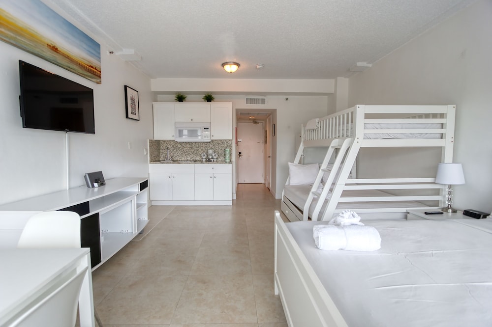 Private Apartments at the Casablanca