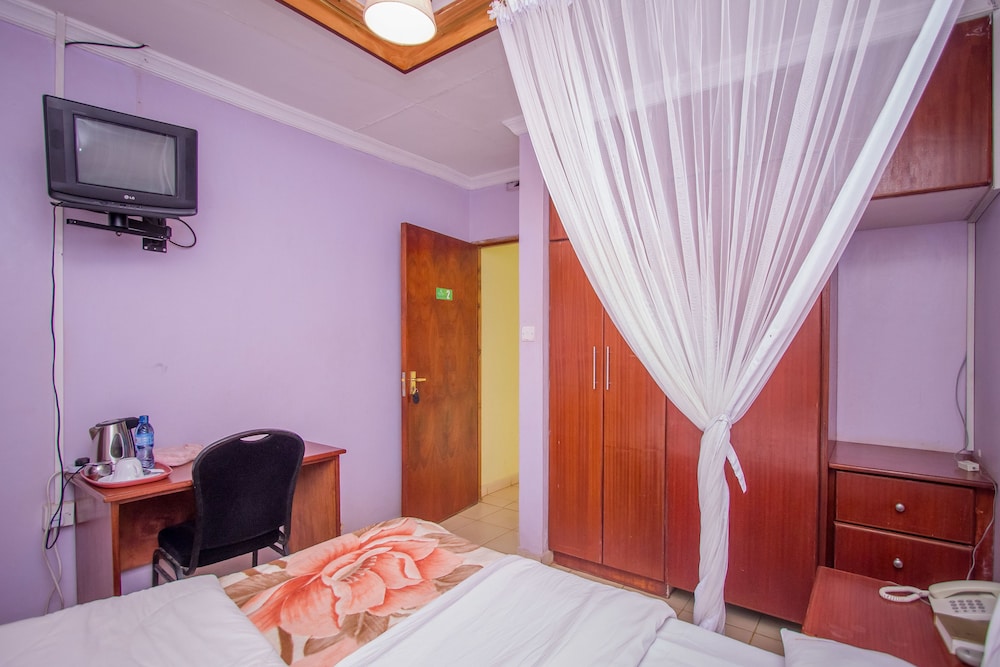 Ivys Inn Guest House