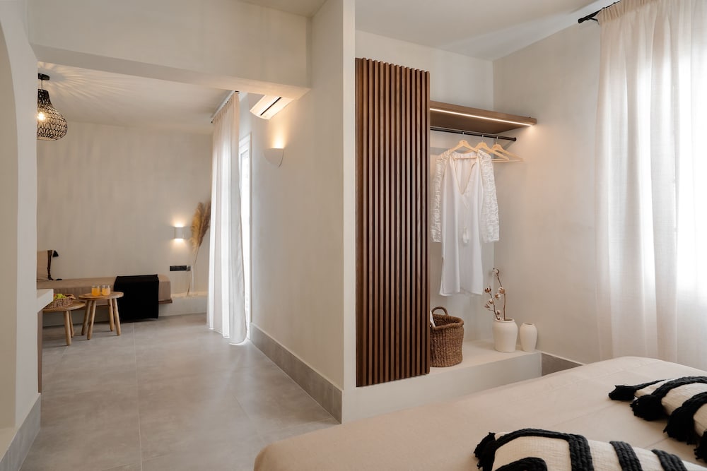 Polis of Naxos Stylish Suites photo 2
