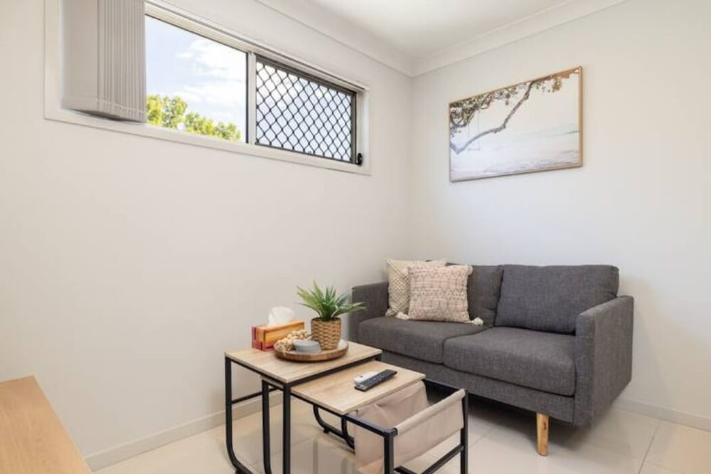 Smart Suites Self Check-in Apartments - 31A Freney