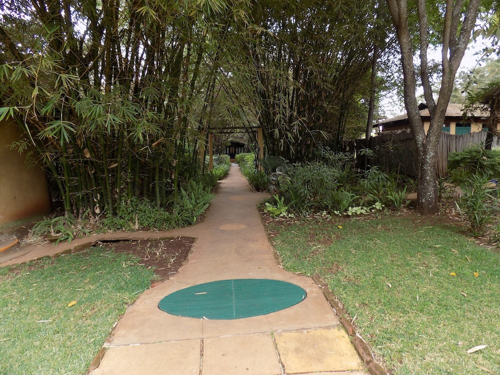 Octagon Lodge