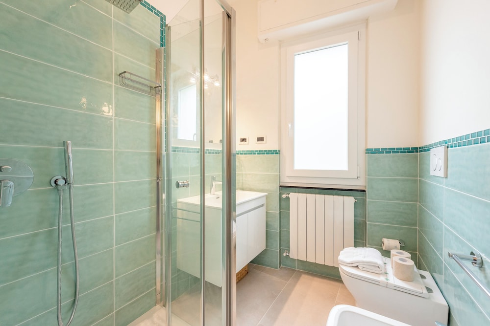 Blissful Flat for 6 Close To The Beach