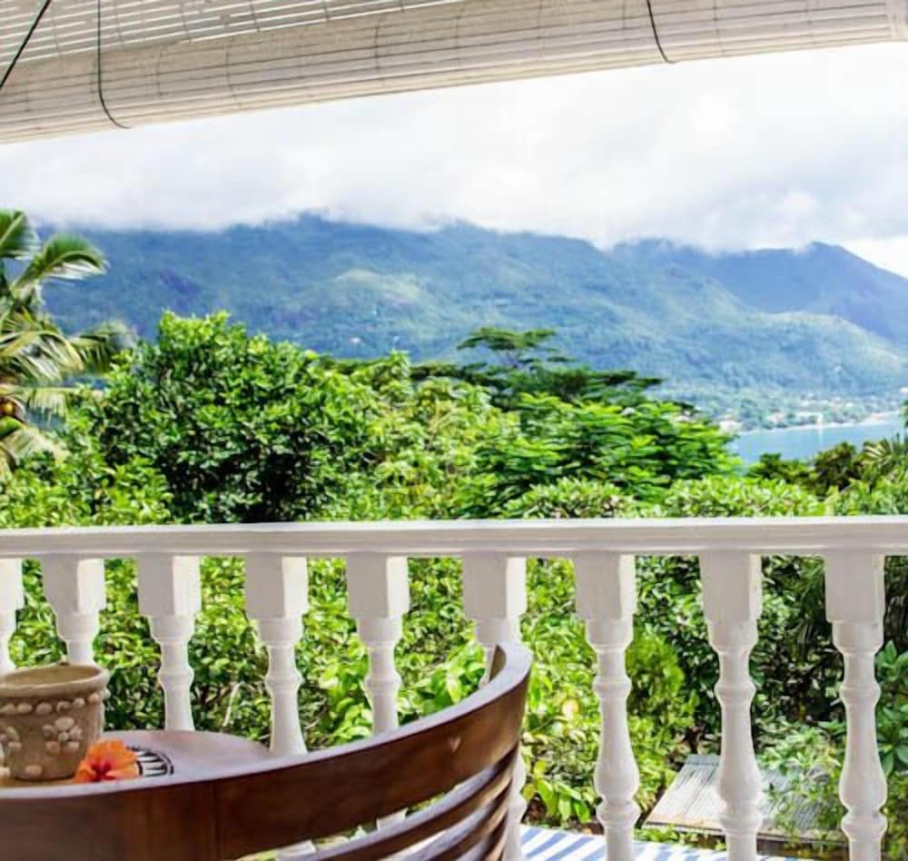 Lemongrass Lodge