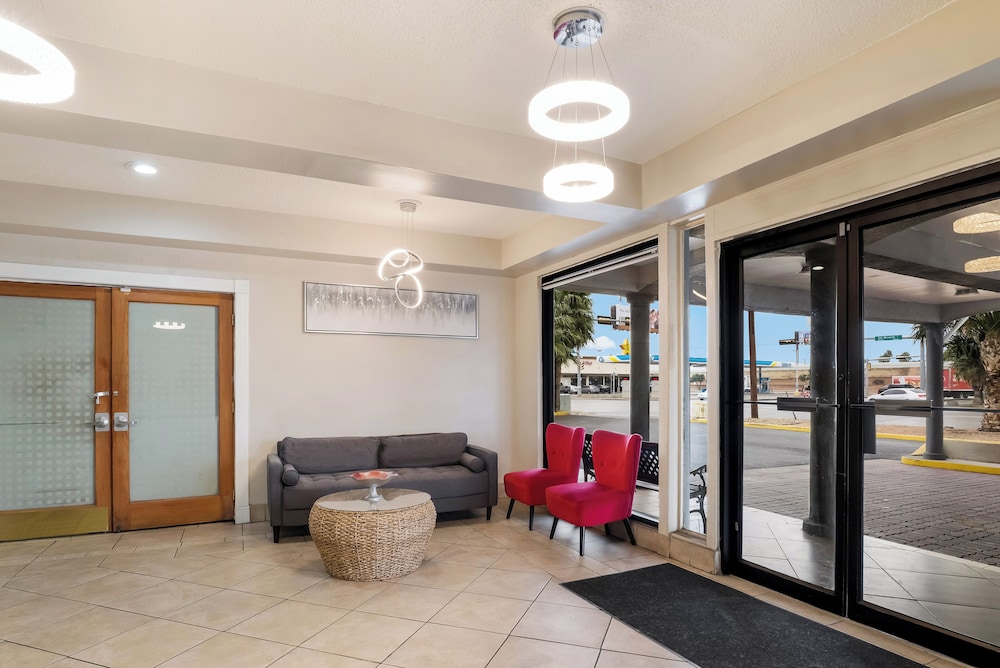 Spanish Trails Inn