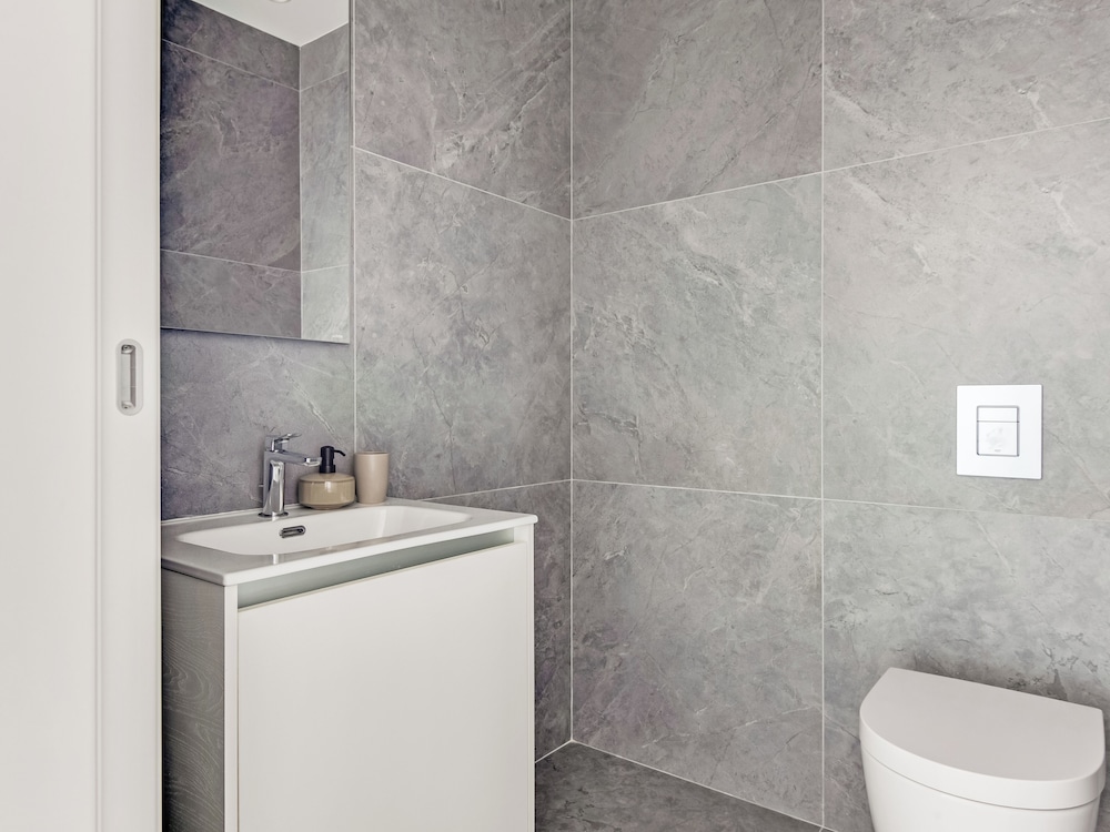 Sanders Crystal 2 Limassol