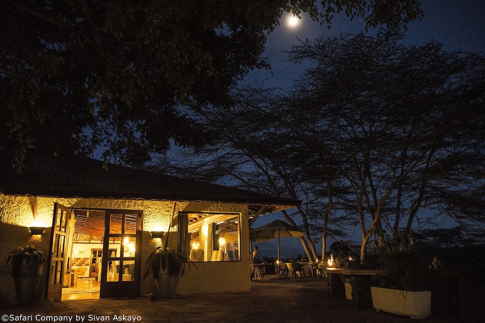 Hatari Lodge