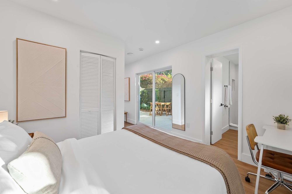 921 Apartment 4 in Fort Lauderdale