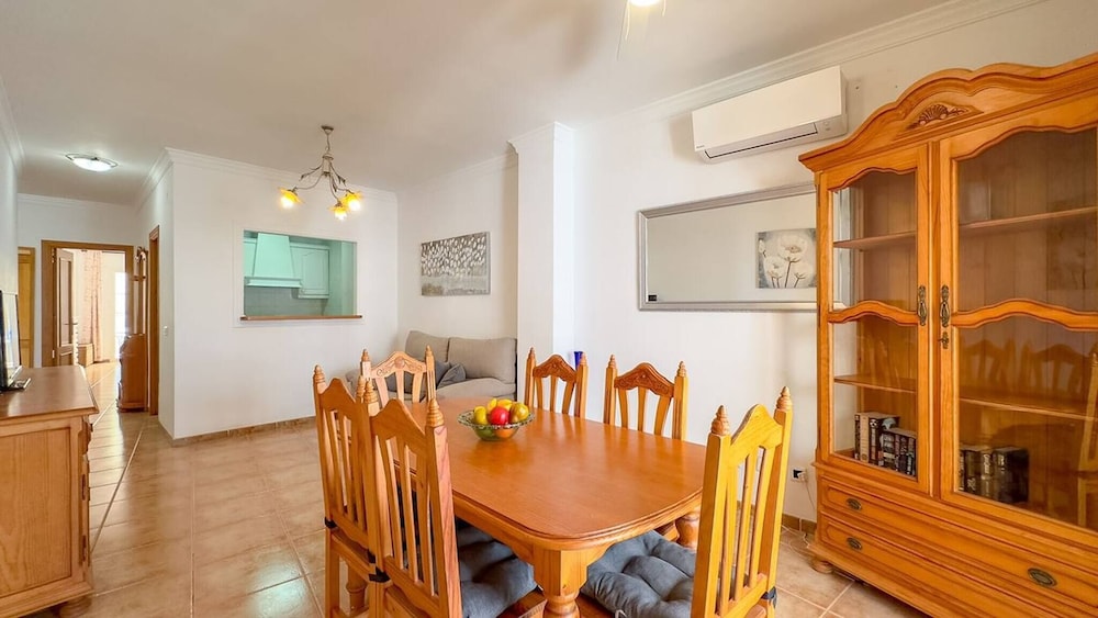 Cd-1941 Two Bedroom Apartment With Patio