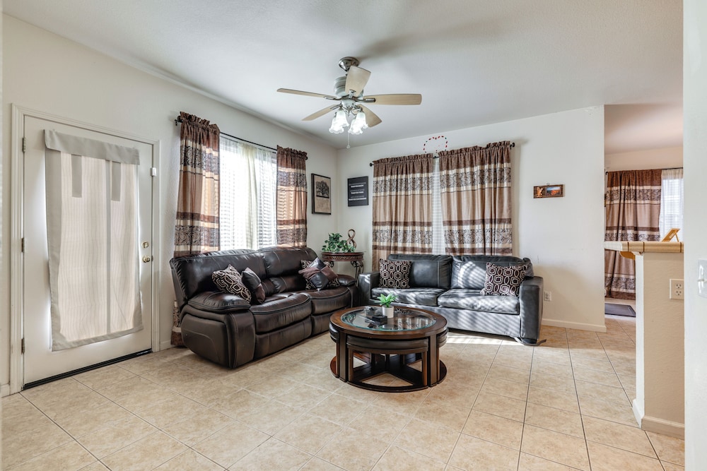 Spacious Turlock Home ~ 1 Mi to University!