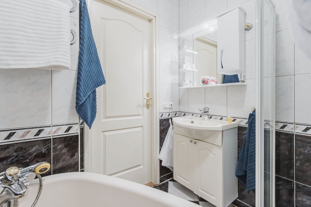 GM Apartment Staropimenovskii 16