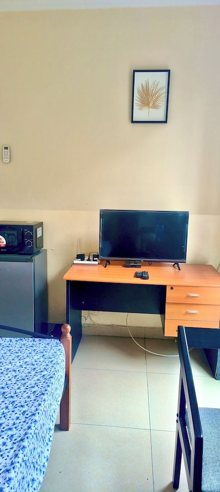 Serene 5-bedroom Apartment in Kinshasa's 10ème Rue Limete-résidentiel