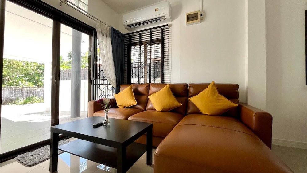 Baiyok Villas Near Kathu Waterfall