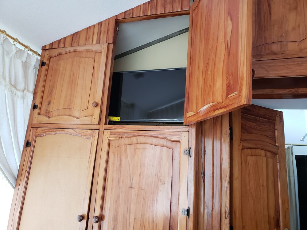 Hostal Monte Real