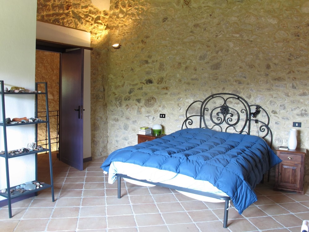 RSH Luxury Casale Sabina Valley view 5