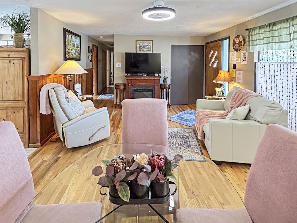 Roaring Fork Retreat 3 Bedroom Home