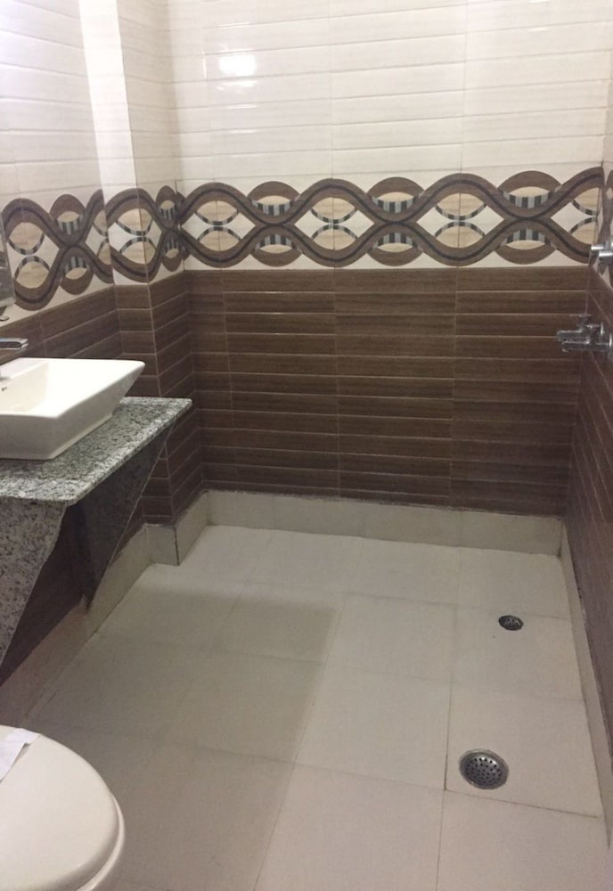 ADB Rooms Hotel India International Dx