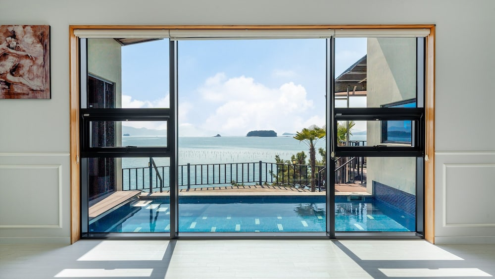 Sacheon Ara Private Pool Villa