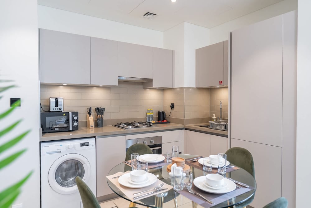 Lavish 2BR Apartment in Sobha Creek Vistas Reserve