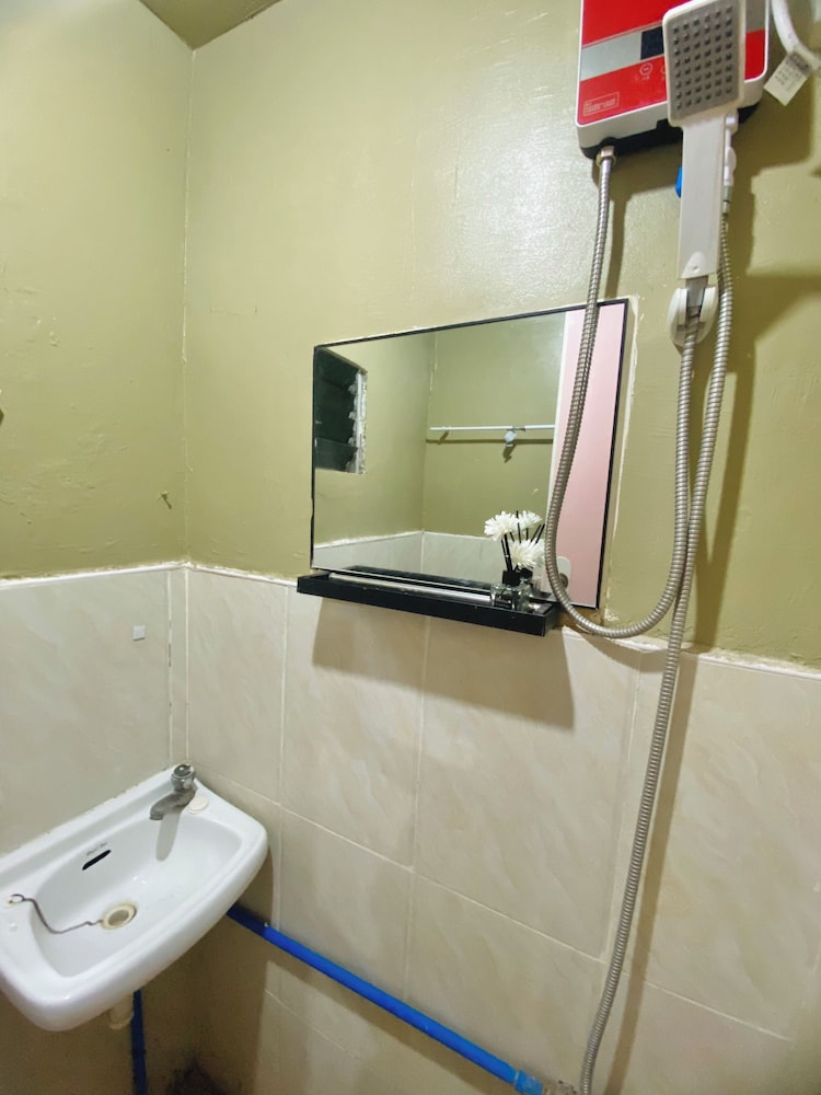 Byahero's Eskapo Hostel