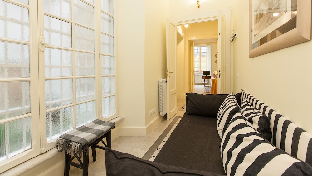 Rental In Rome Portico Ottavia Garden