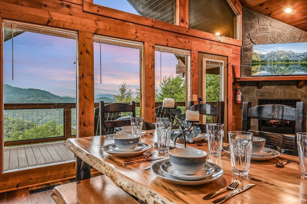 Panoramic Pointe 2 Bedroom Cabin