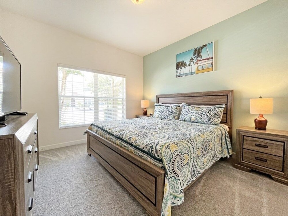 Top Cat Terrace 4 Bedroom Townhouse by Redawning view 5