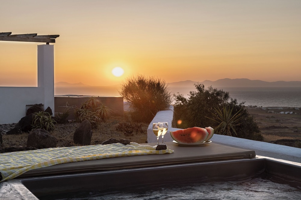 GTK Santorini Oia Sunset Villas