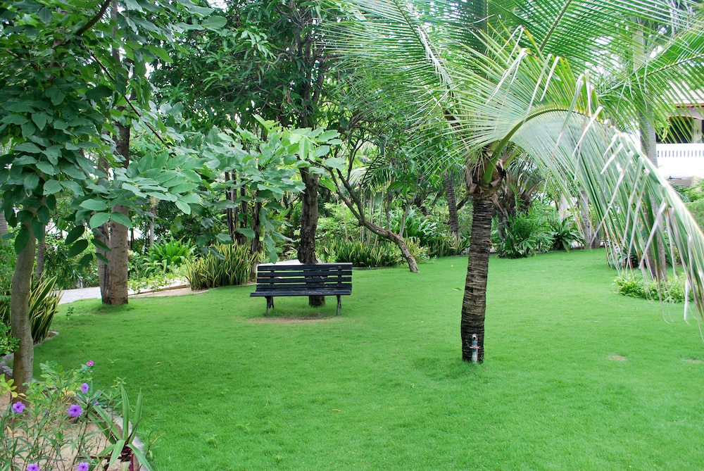 Allezboo Beach Resort & Spa